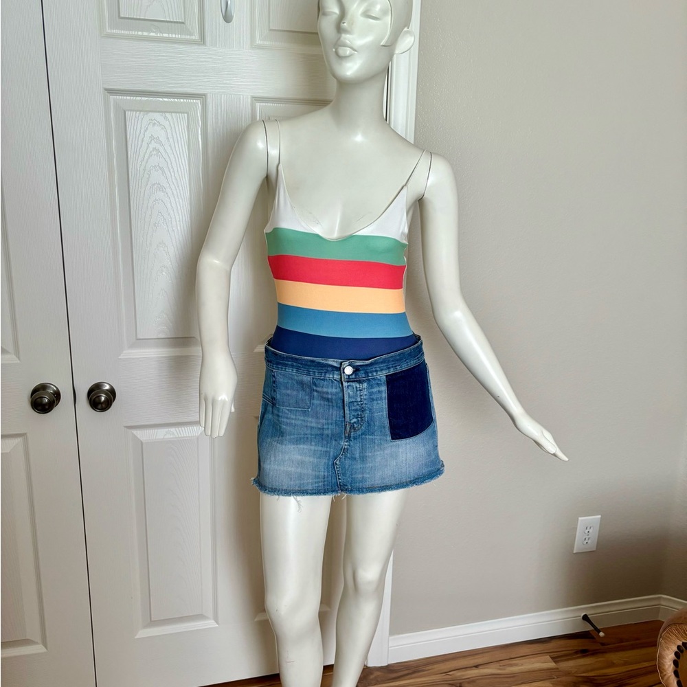 Gaze Rainbow Stripe Bodysuit Size Small